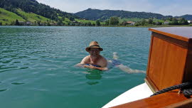 0050 16-08-2020 Beat beim baden in Wilbrunnen