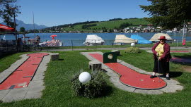0062 18-08-2019 Küssnacht, Mini Golf spielen