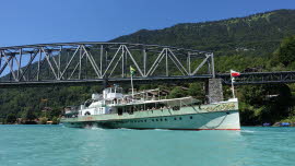 0072 27-07-2020 Interlaken, Aare-Bergfahrt, Begegnung mit DS Lötschberg