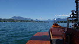 0100 18-08-2019 Luzern, Fahrt entlang dem Inseli