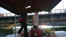 0475 12-09-2021 Solothurn, Kamin umklappen bei Durchfahrt Wengibrücke